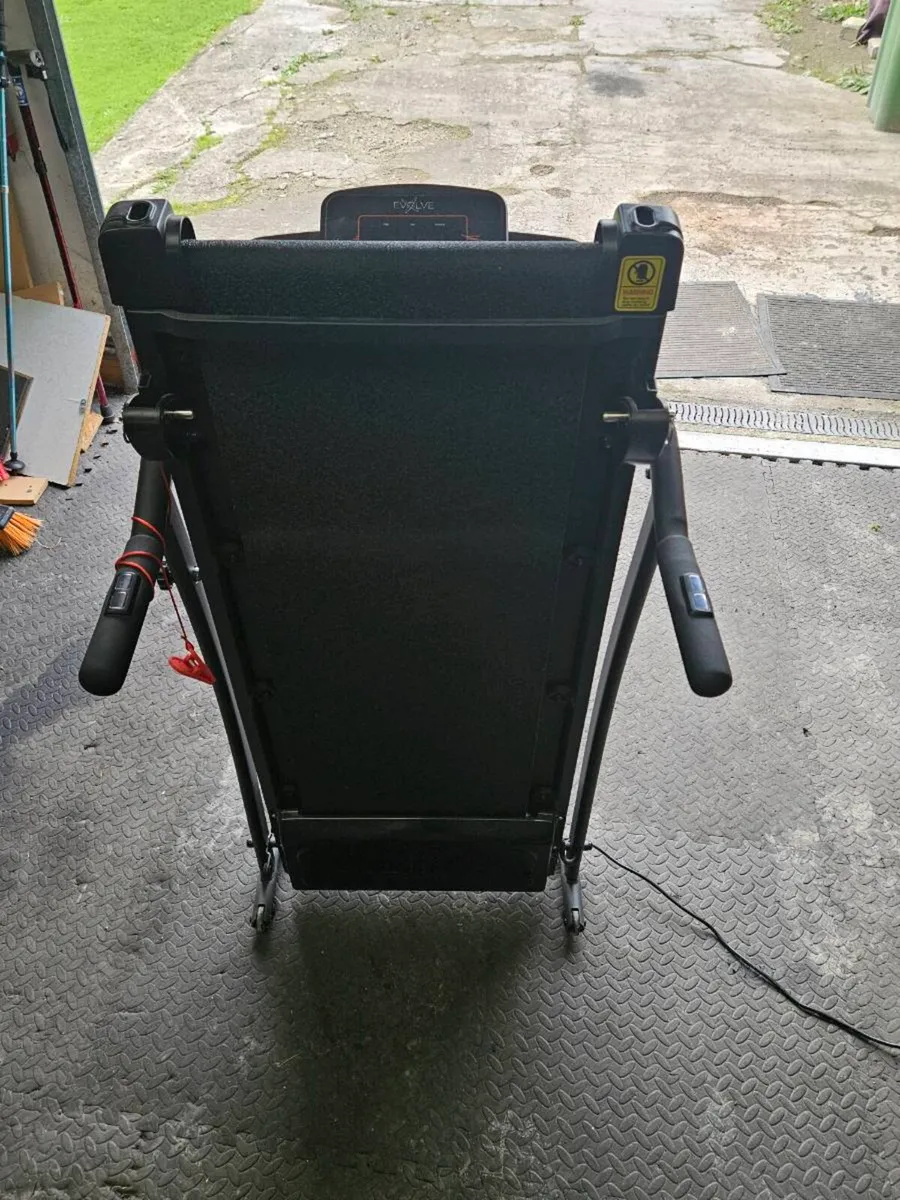 Treadmill - Image 1