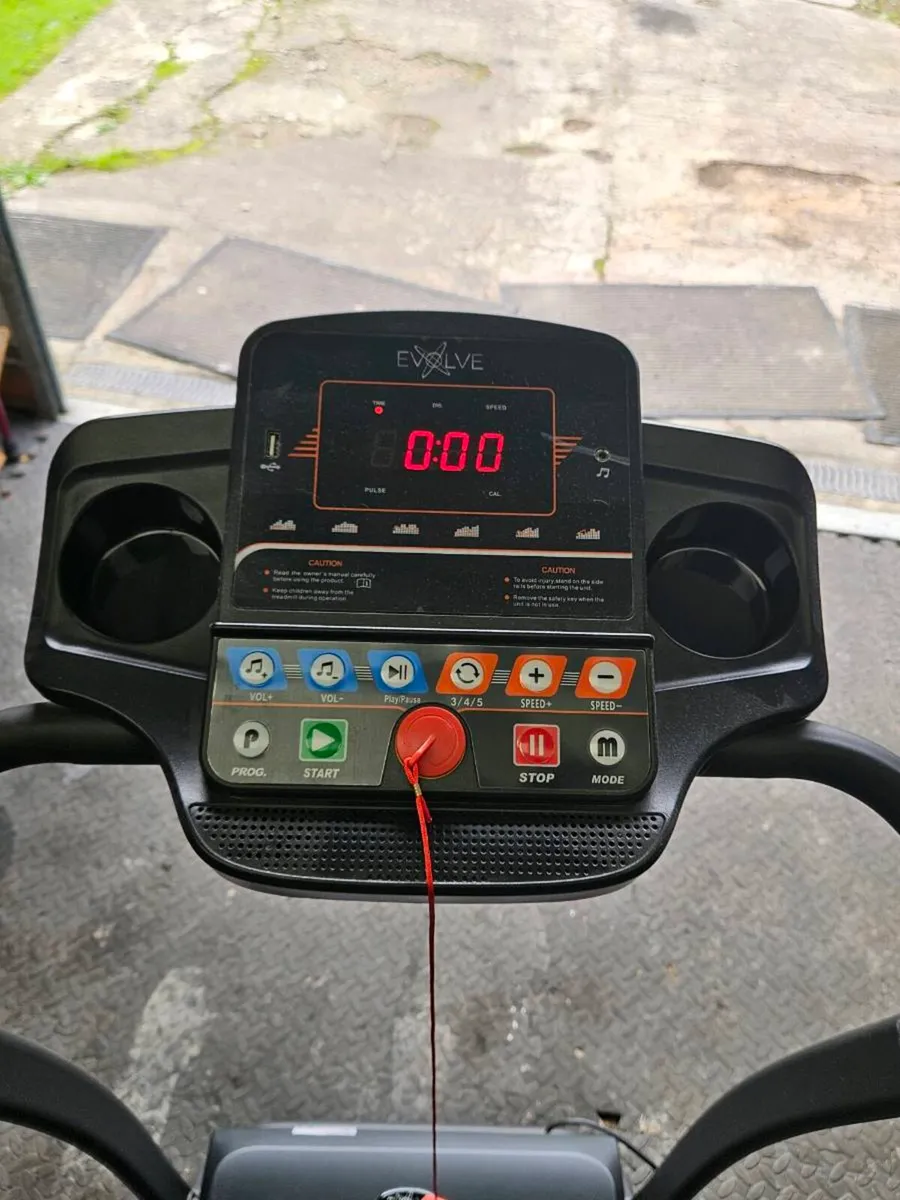 Treadmill - Image 2