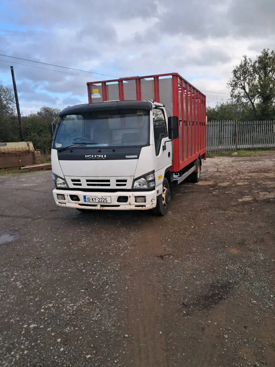 Cattle truck - Image 1