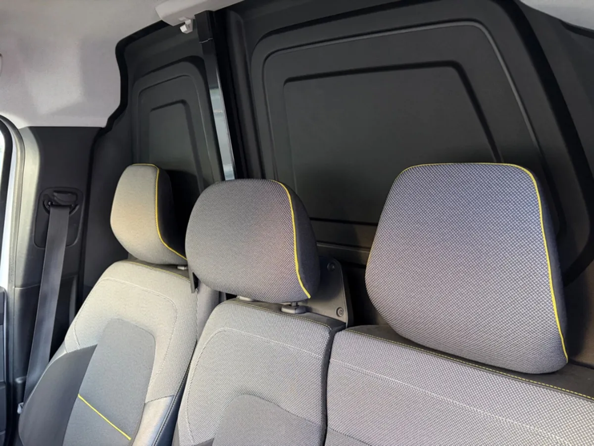 Renault Kangoo VAN ML19 DCI 95 START 4DR - Image 4