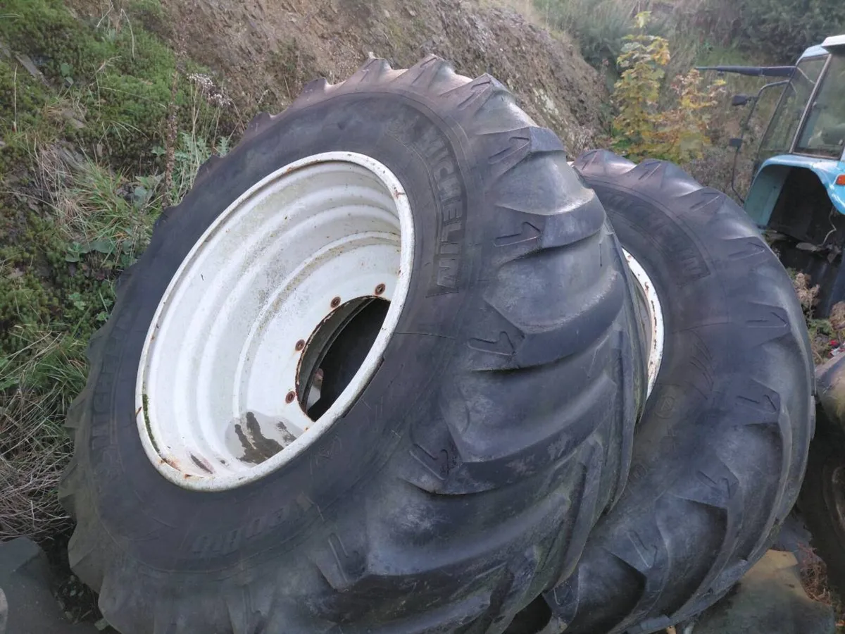 Case puma hitch lwb dromone various ford cnh wheel - Image 3