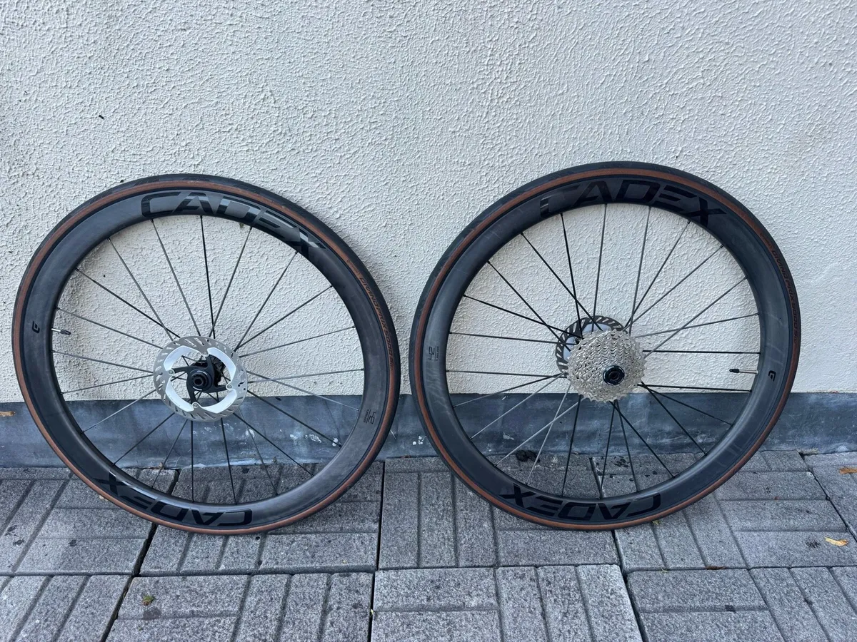 Cadex 42 Carbon Wheelset - Image 1