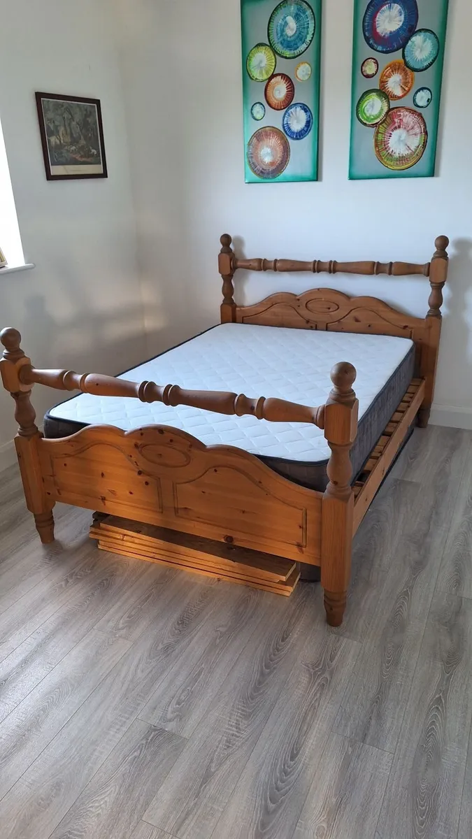 Solid pine king and single beds - Image 1