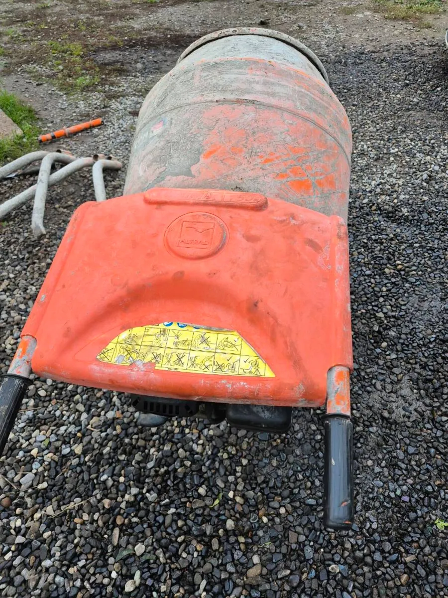 Belle mixer 2023y,honda gx120 engine - Image 4