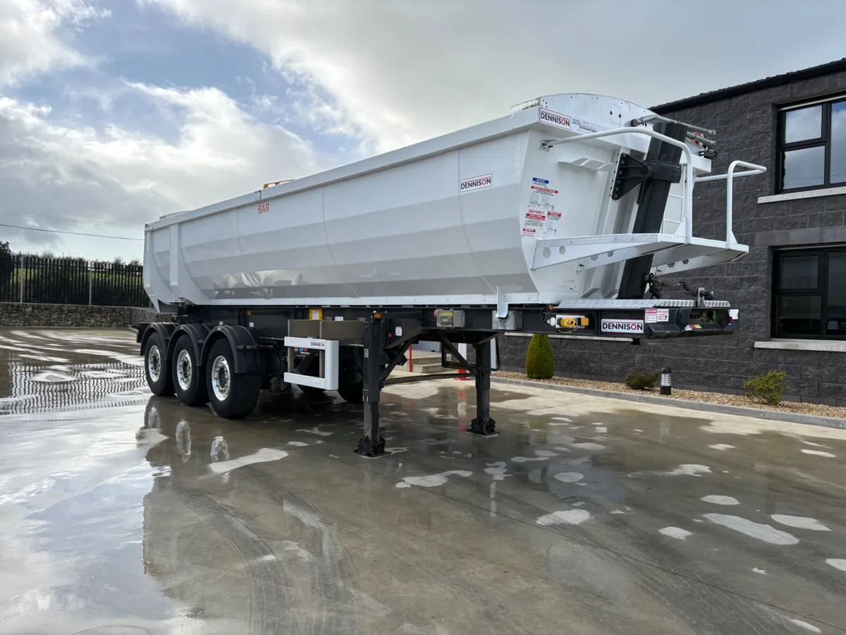 Dennison Halfpipe Aggregate Tipper - Image 3