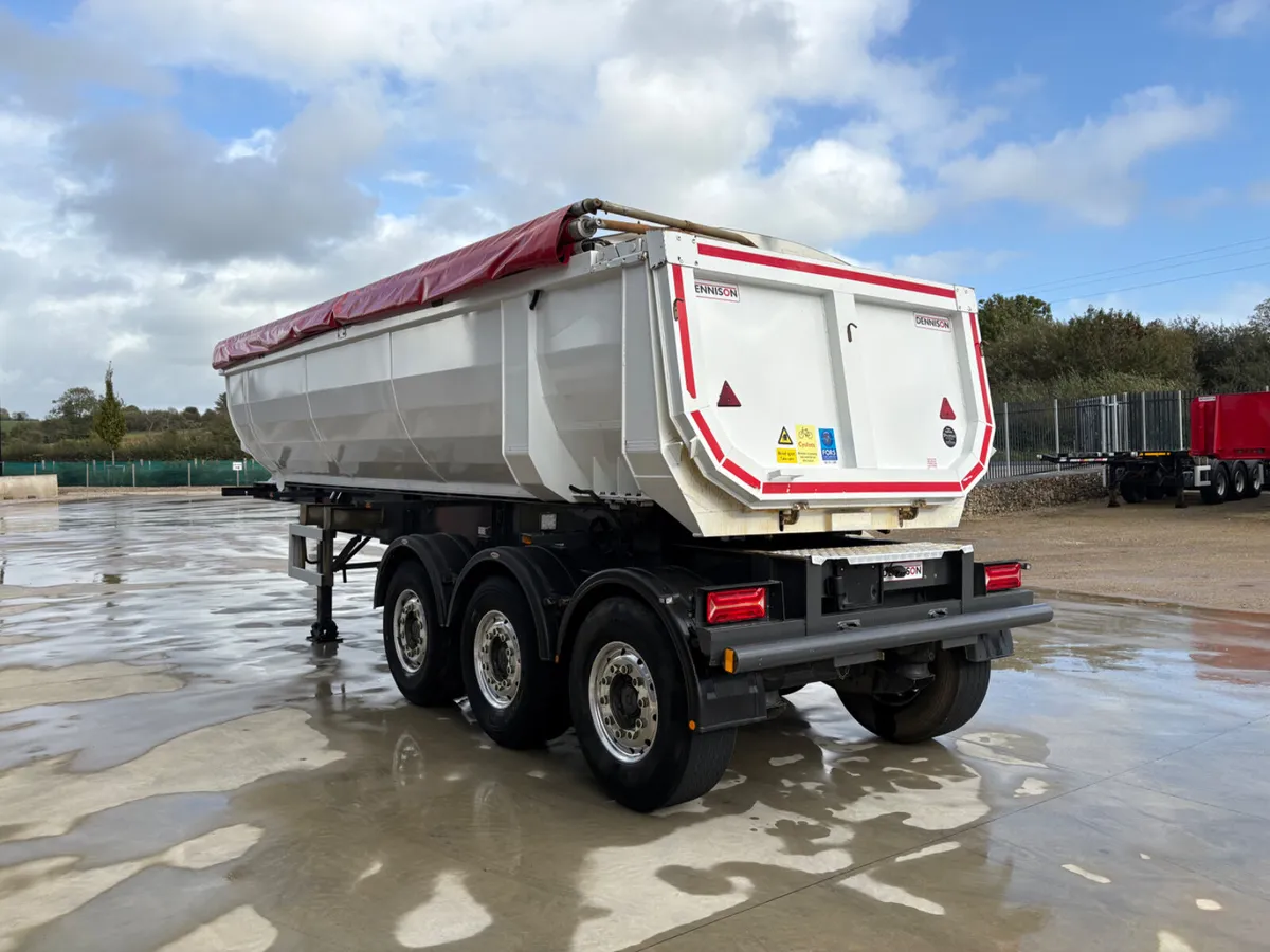 Dennison Halfpipe Aggregate Tipper - Image 2