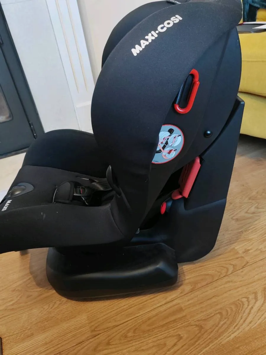 Maxicosi Car Seat - Image 2