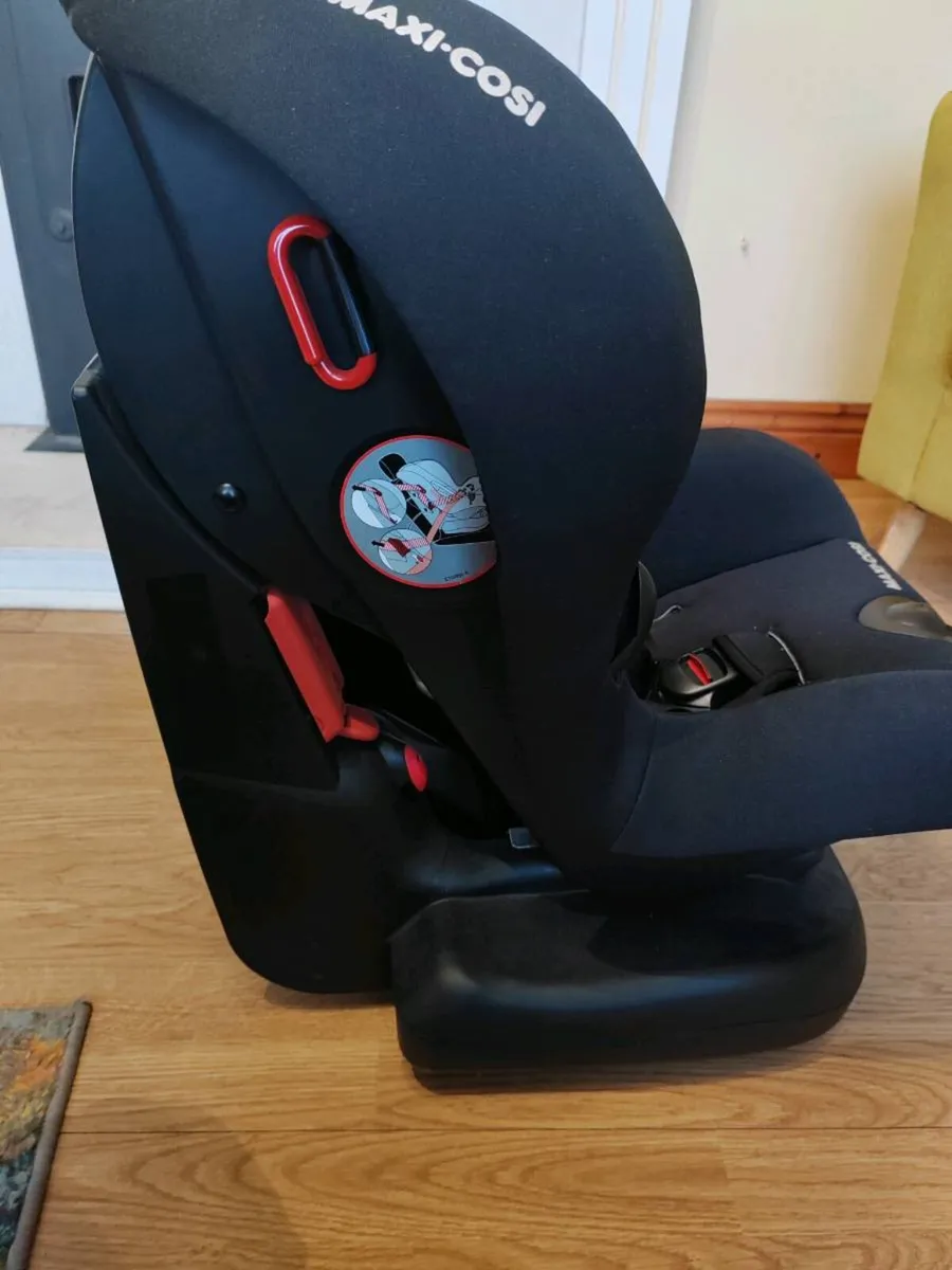 Maxicosi Car Seat - Image 3