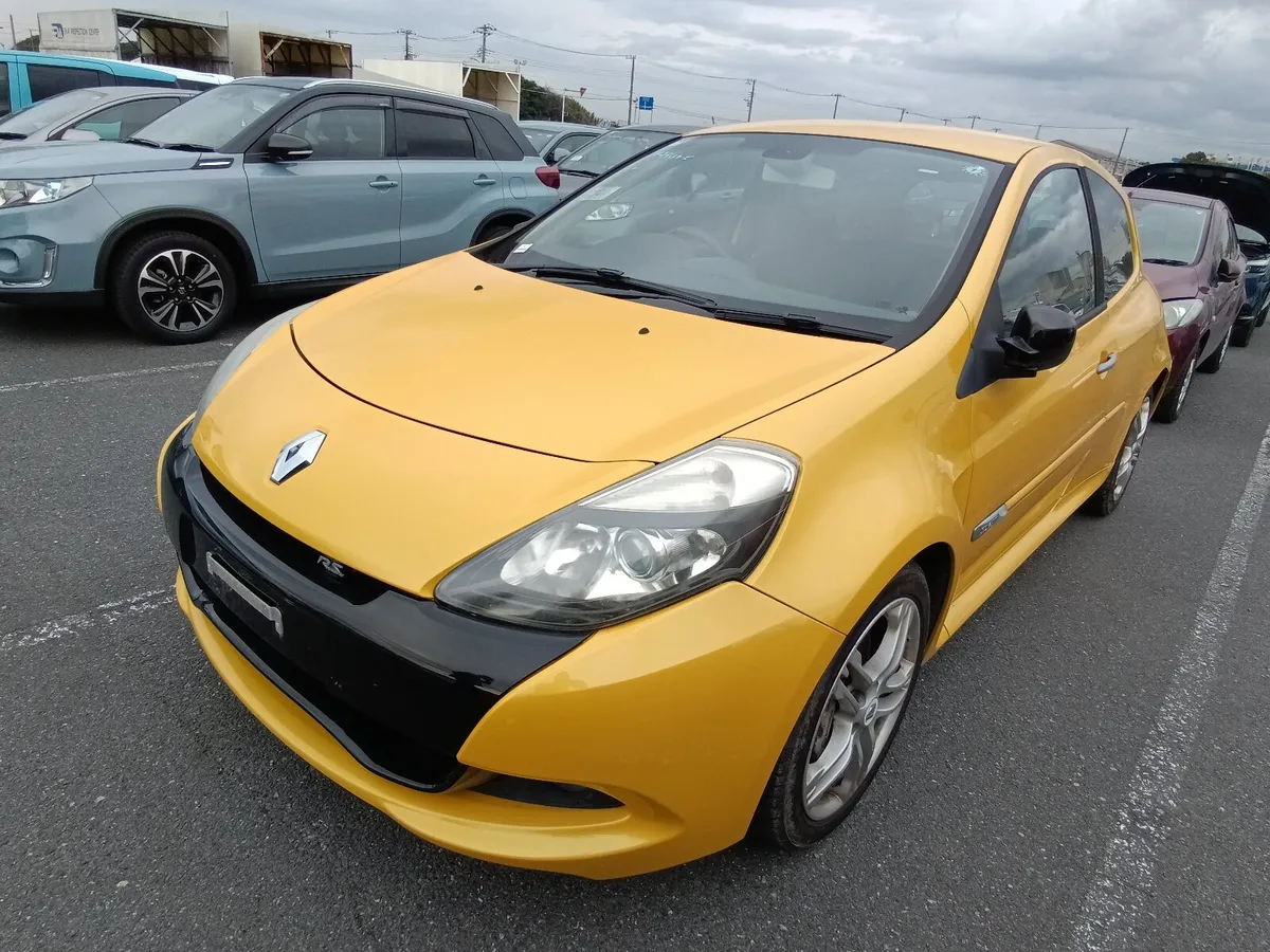 2011 Renault Clio 2.0L RS200 Track Car - Image 2