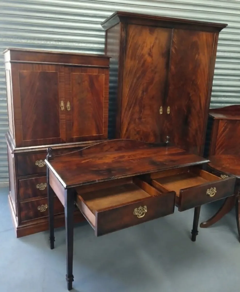 Georgian Style Period Manor House furniture - Image 3