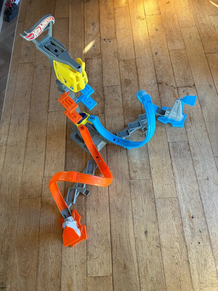 Hot wheels - Image 1