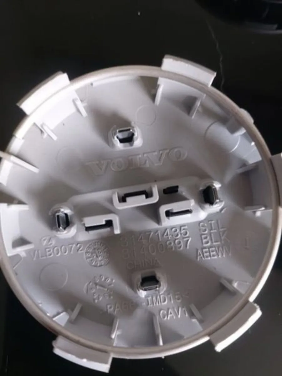 Volvo Xc60 Xc90 Centre Caps - Free Post - Image 2