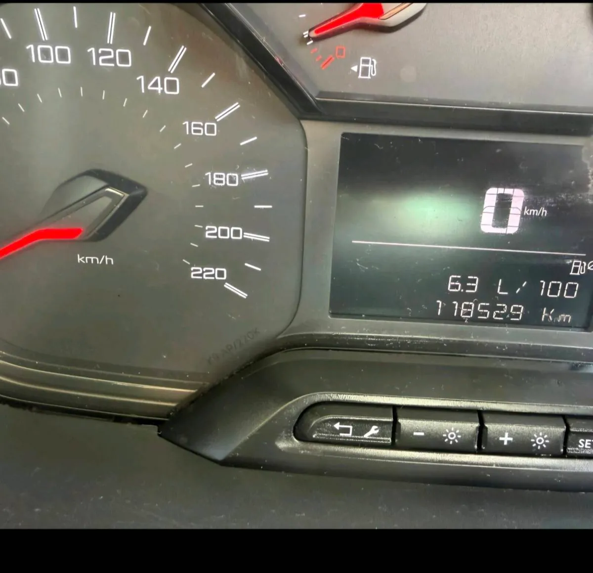 2020 Peugeot partner NO VAT - Image 4