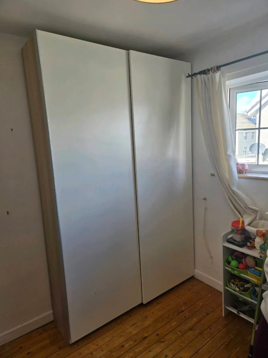 Wardrobe / Sliderobe - Image 4