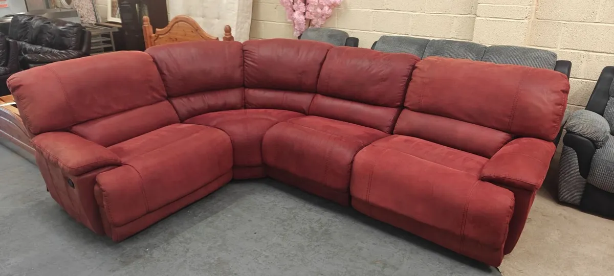 Corner Couch - Image 1