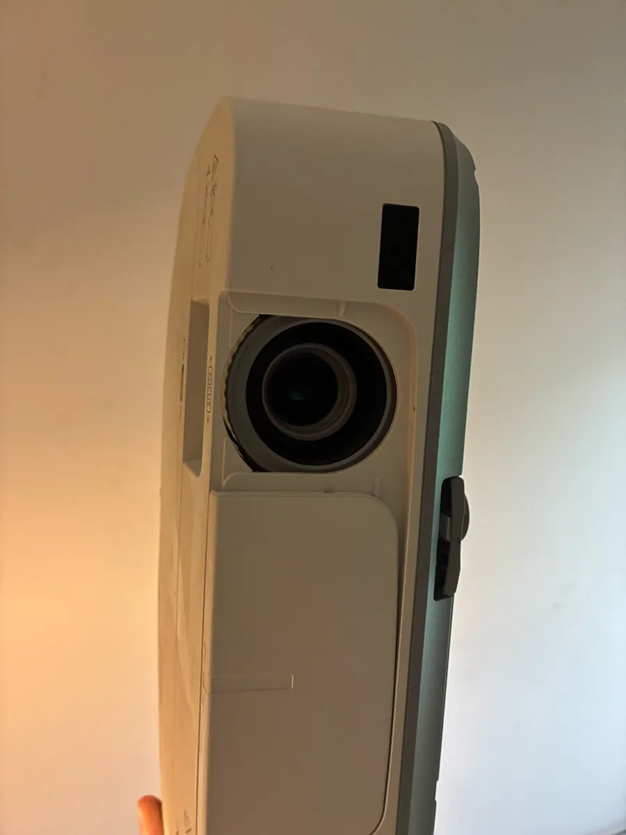 NEC NP-M311W HD Projector – HDMI – 3100 Lumens - Image 2
