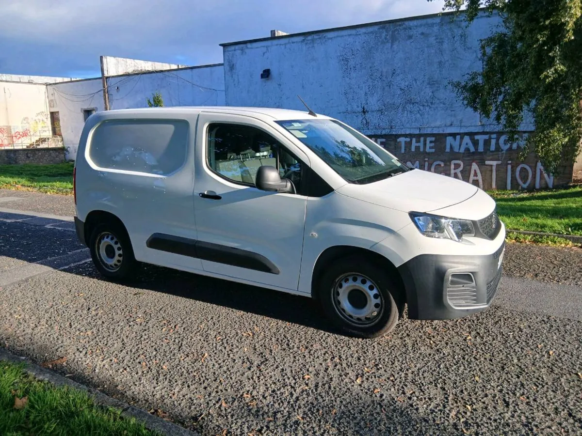 212 PEUGEOT PARTNER CVRT 7/27 TAX 7/27 - Image 1