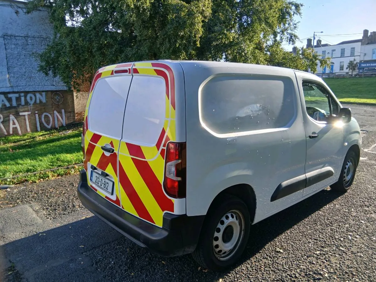 212 PEUGEOT PARTNER CVRT 7/27 TAX 7/27 - Image 4