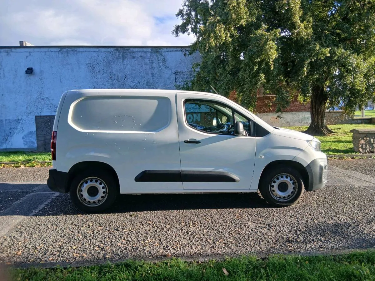 212 PEUGEOT PARTNER CVRT 7/27 TAX 7/27 - Image 3