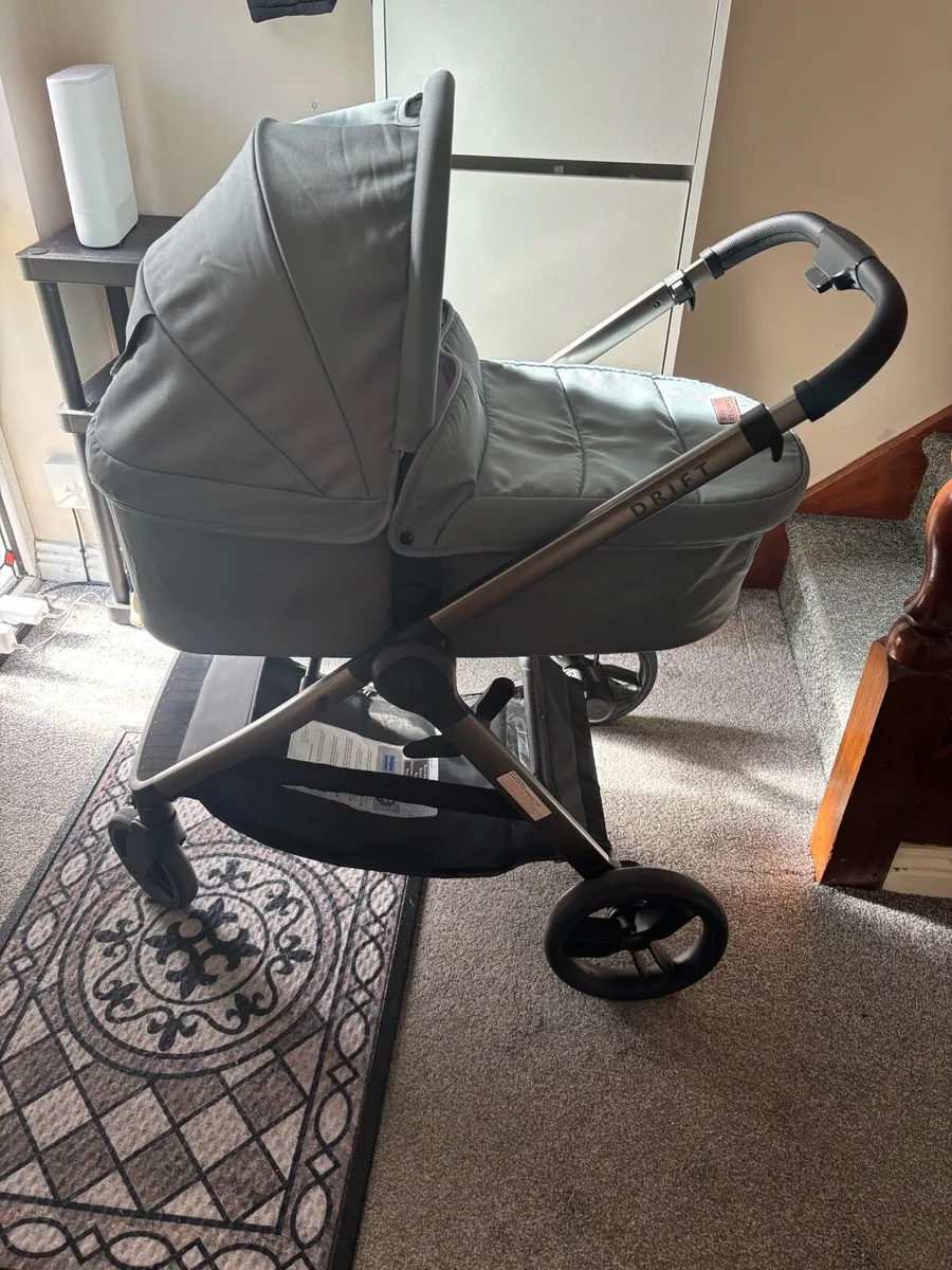 Drift by Baby Elegance 3 in -1 Travel System With - Image 1
