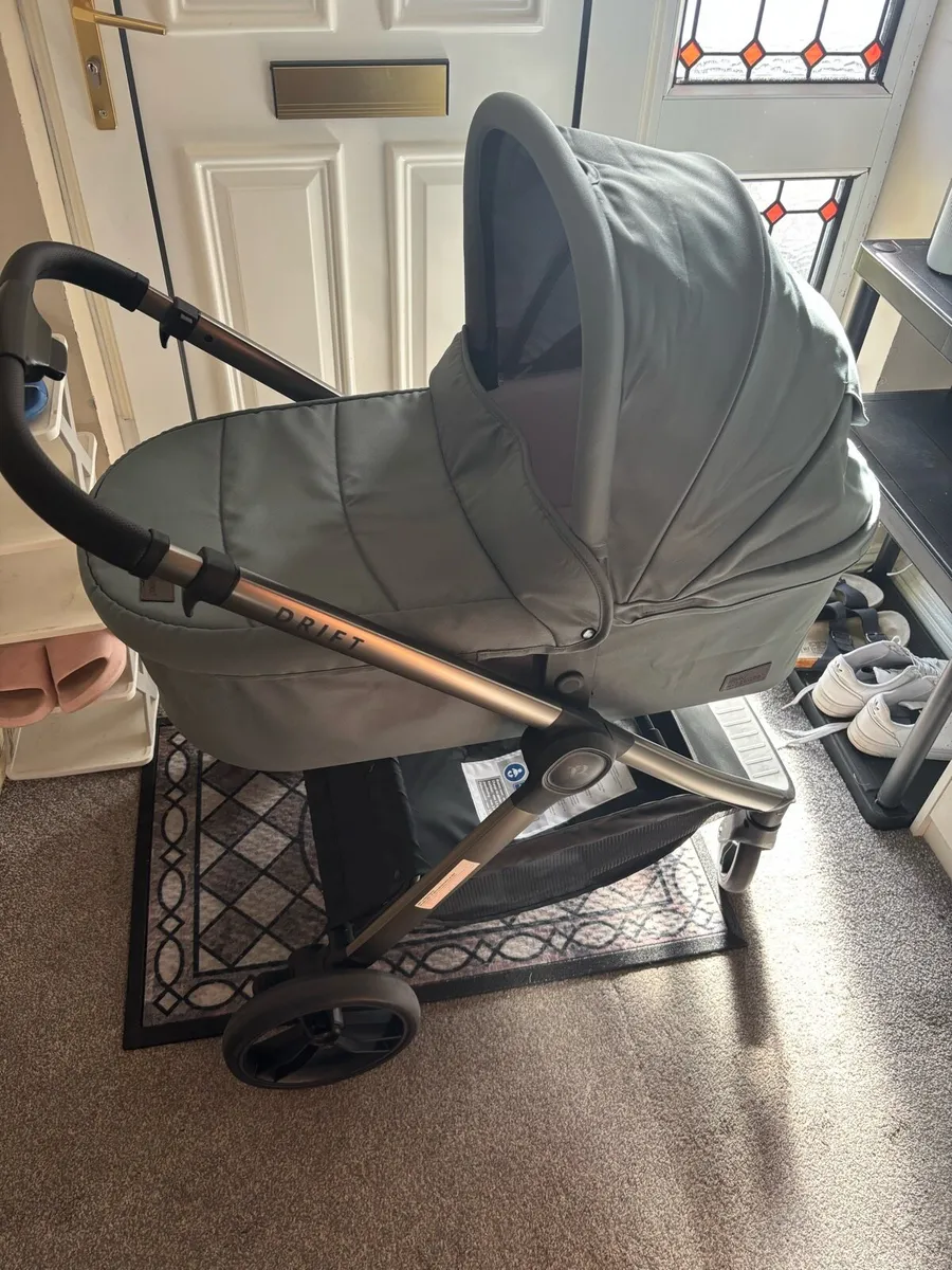 Drift by Baby Elegance 3 in -1 Travel System With - Image 3