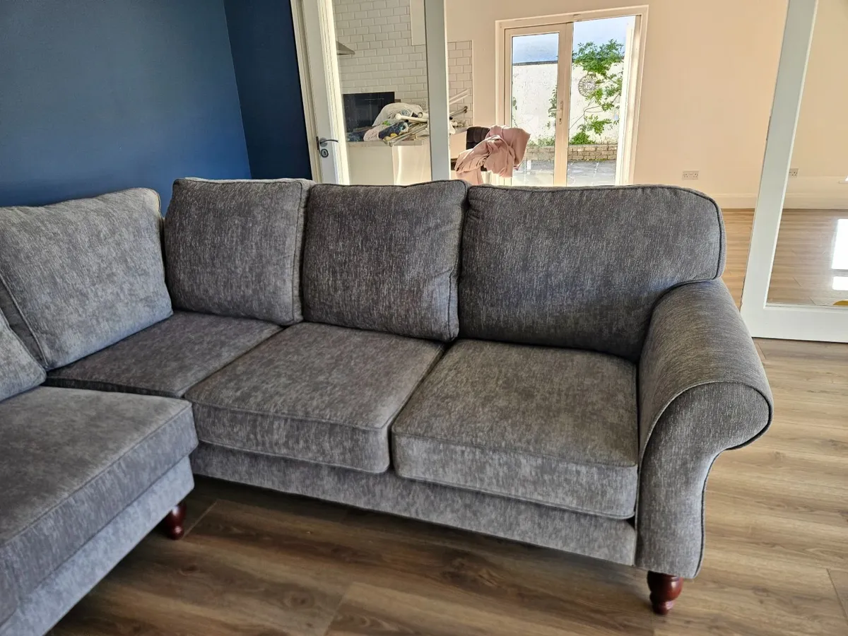 Sofa - Image 4