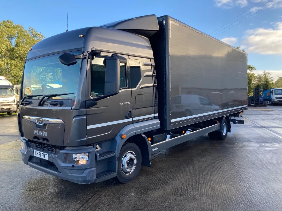 2021 MAN TGL 12-220 sleeper cab - Image 1
