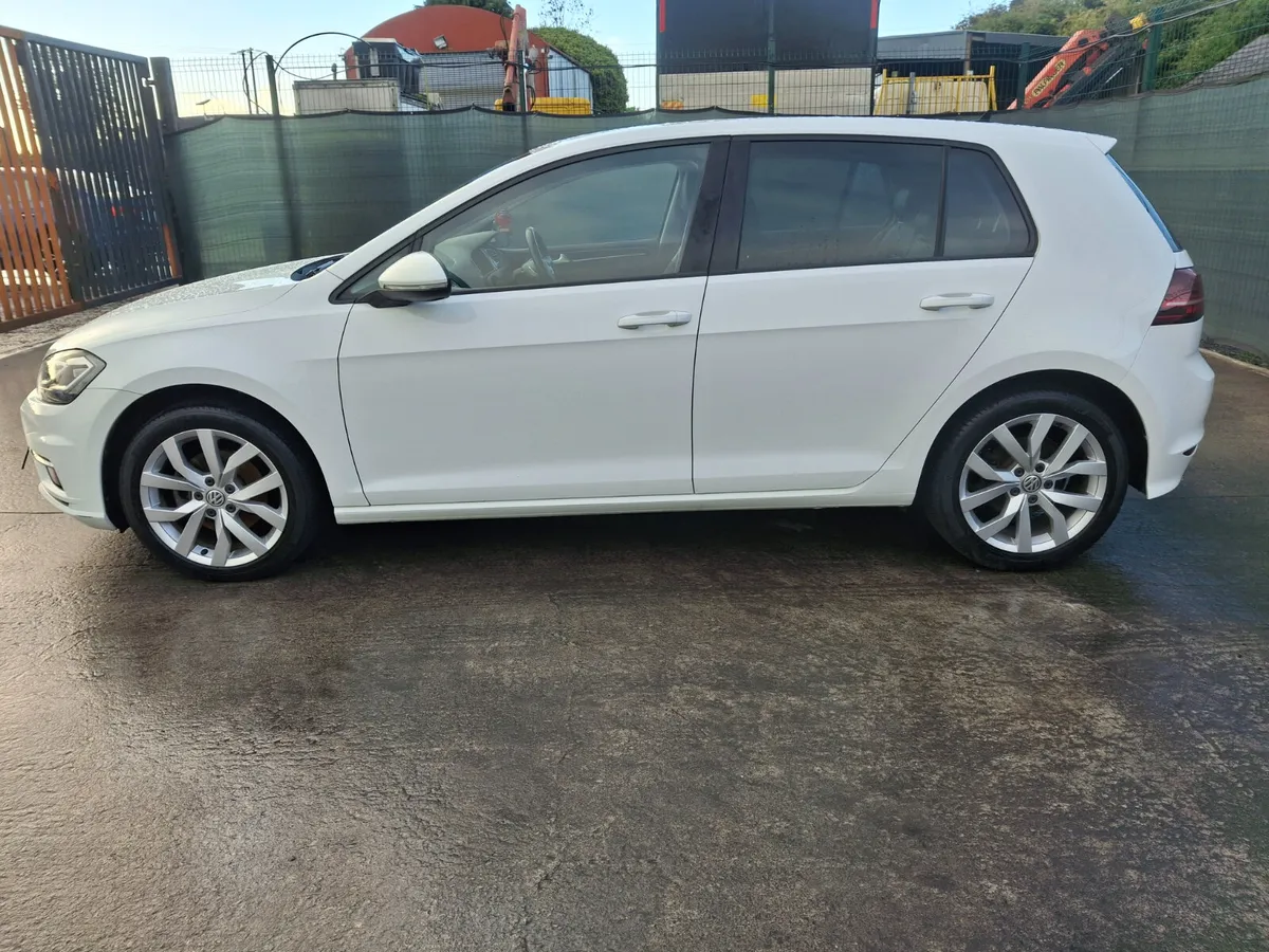 172 Volkswagen Golf   Highline  Automatic leather - Image 2
