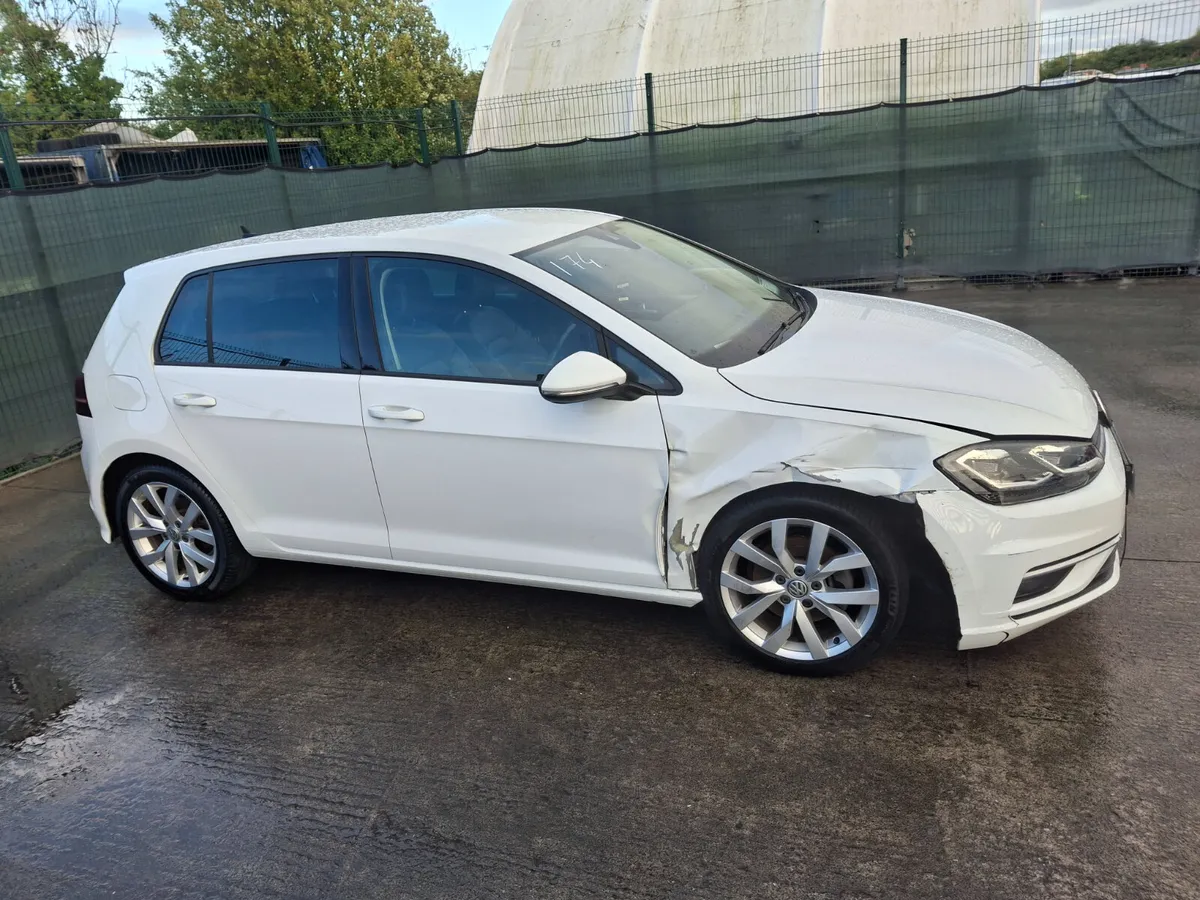 172 Volkswagen Golf   Highline  Automatic leather - Image 4