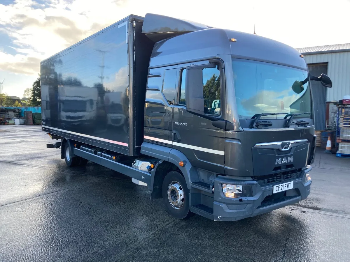 2021 MAN TGL 12-220 sleeper cab - Image 3