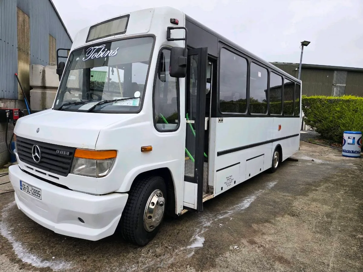 Bus - Image 2