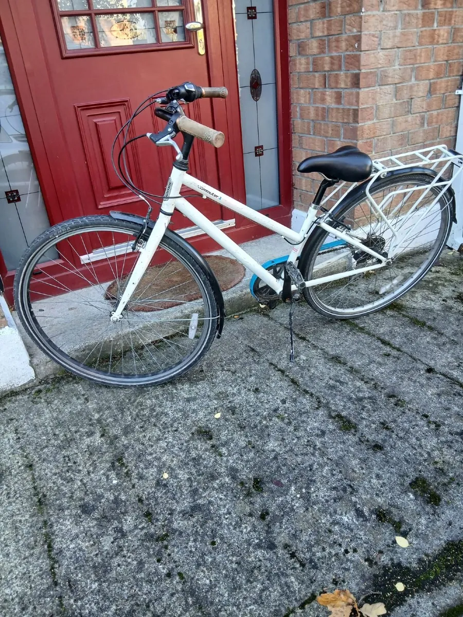 Girls/Small Ladies Lightweight Bike - Image 1