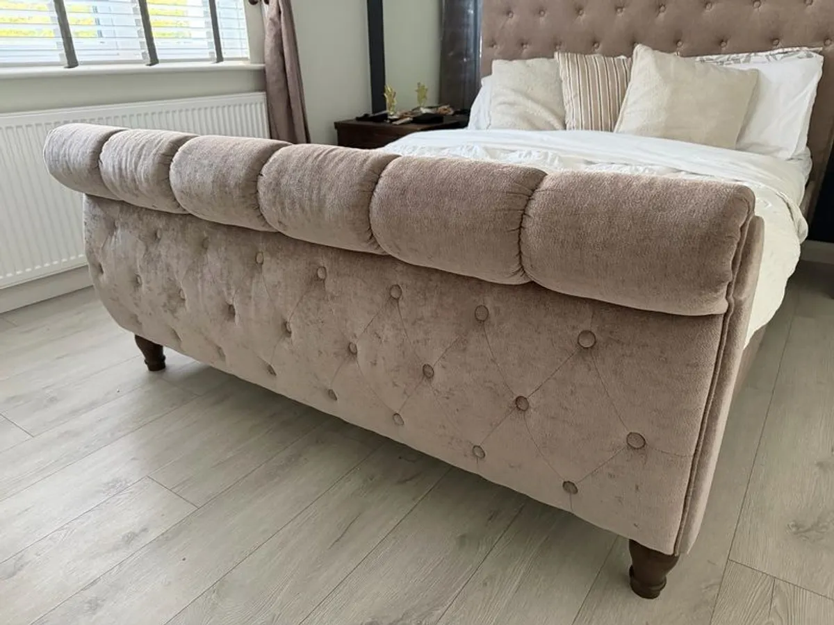 king size bed - Image 1