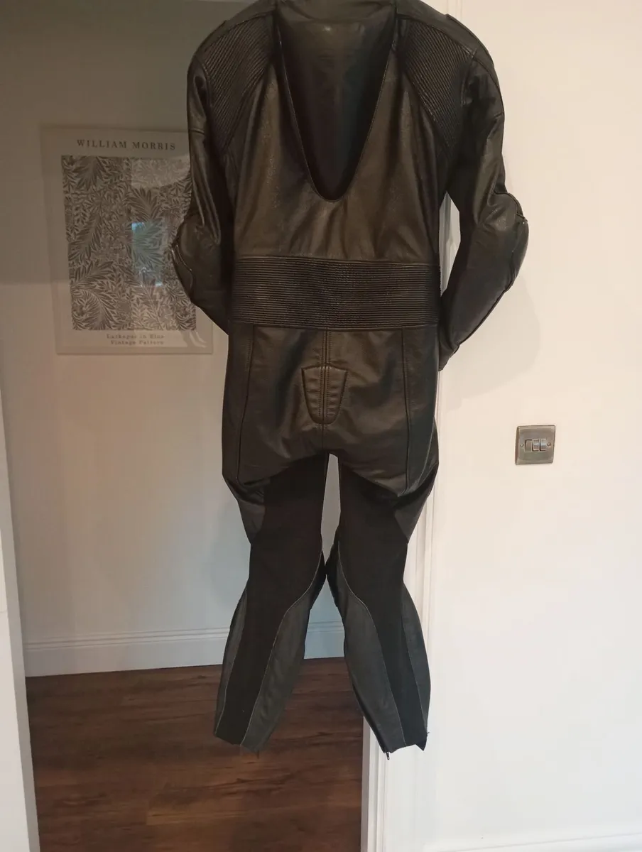 Ixon one piece leather suit - Image 2