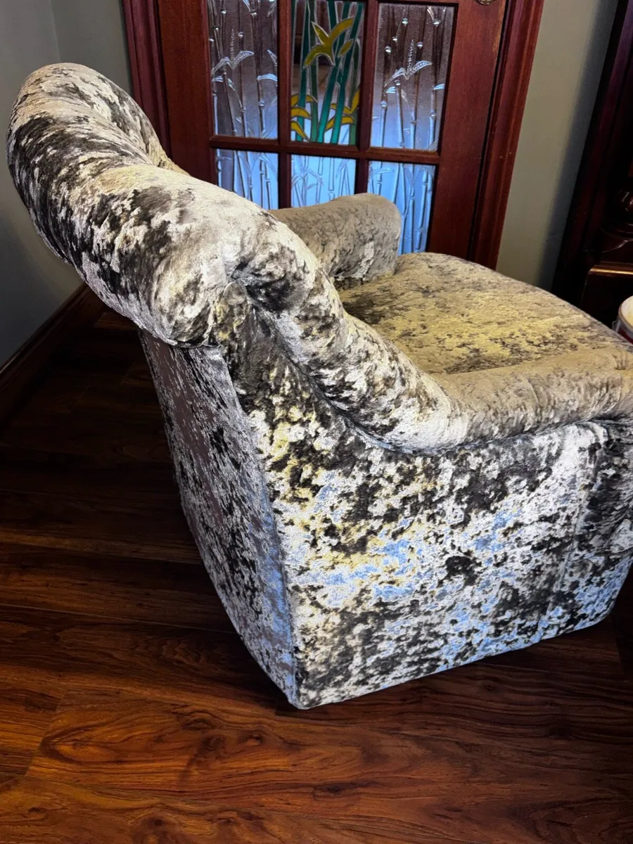 Armchair - Image 4