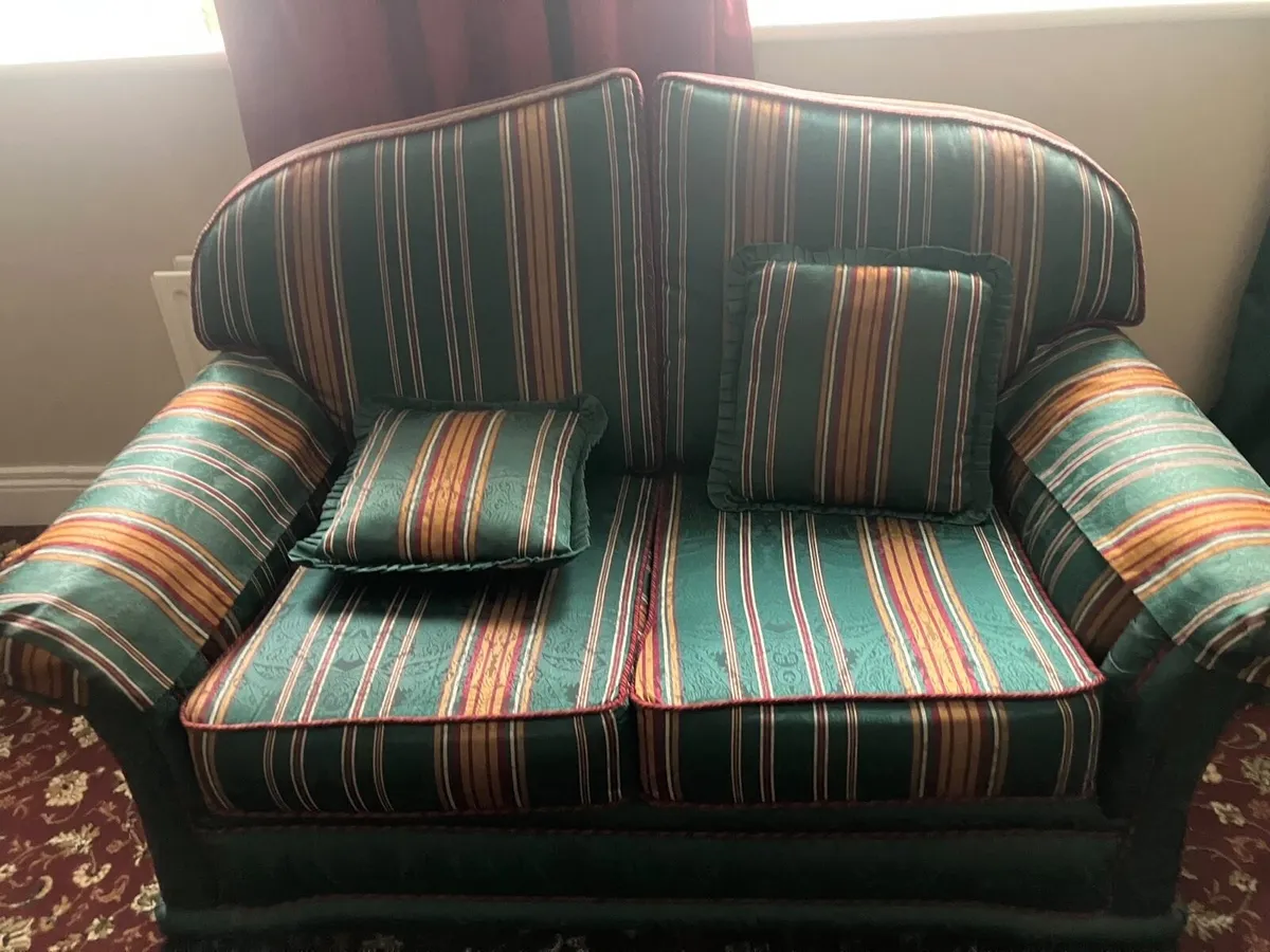 Twin classic sofa set - Image 2