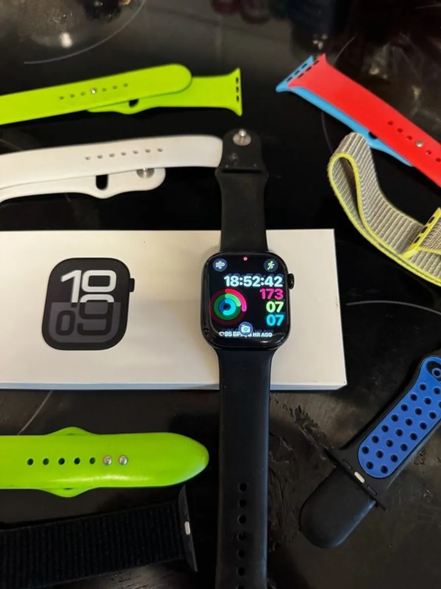 Apple Smart Watch series 10 - Image 2