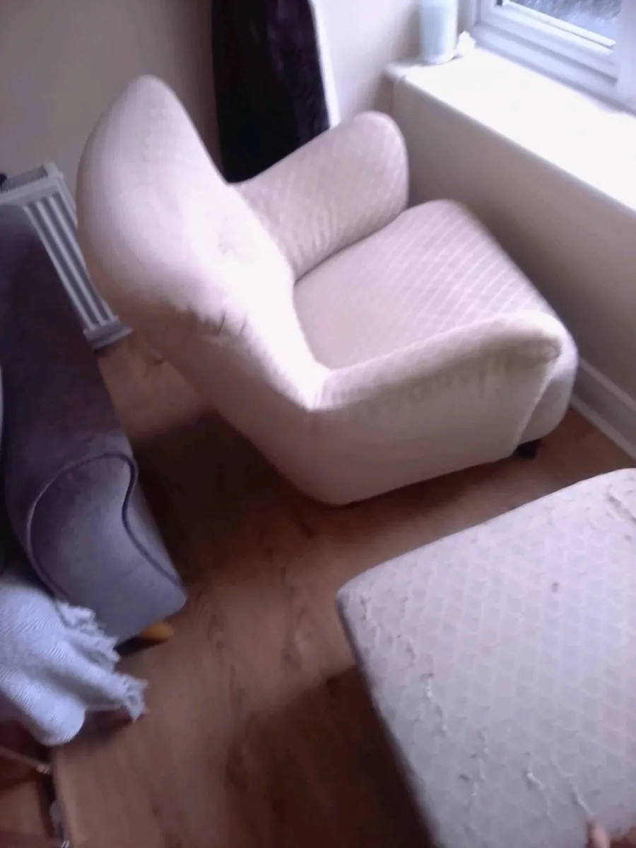 Single Seater Arm Chair with Foot Stool - Image 2