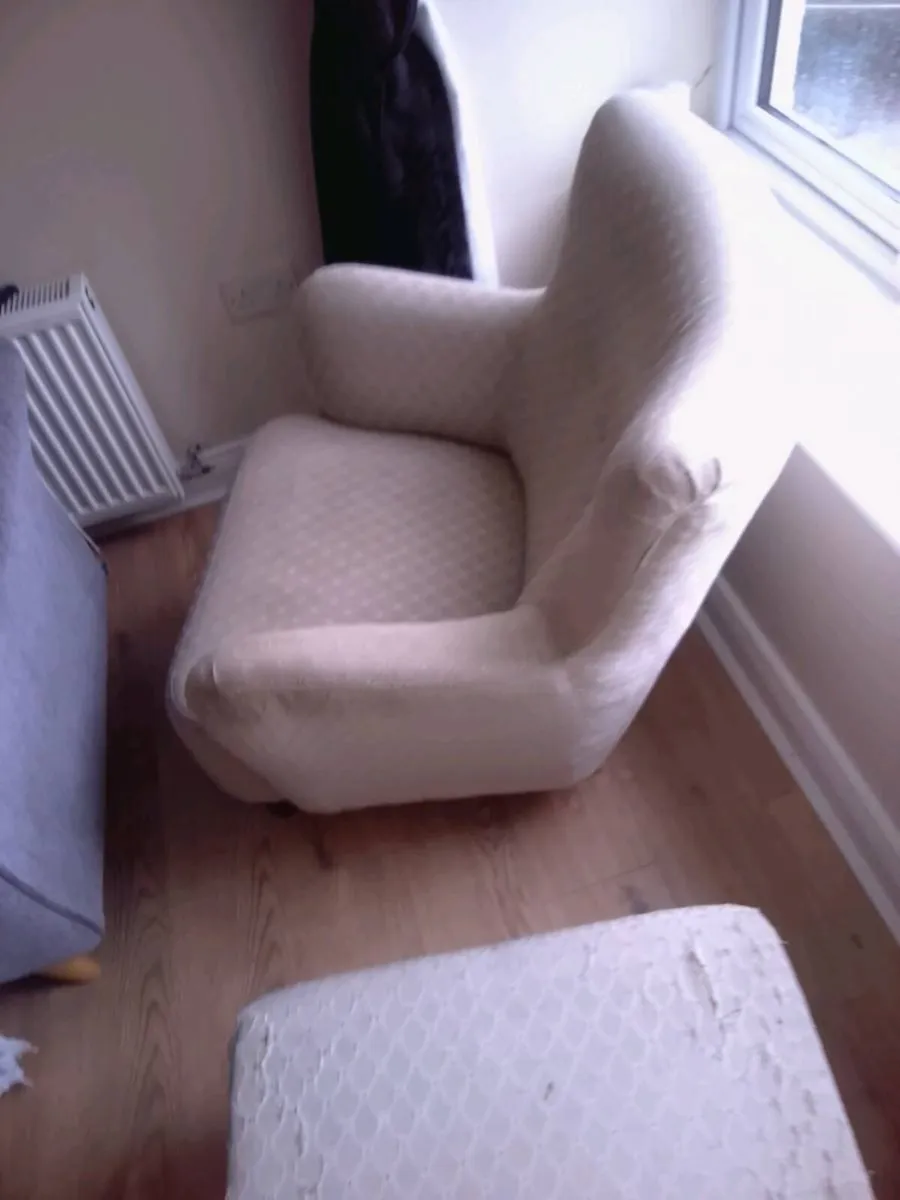 Single Seater Arm Chair with Foot Stool - Image 4