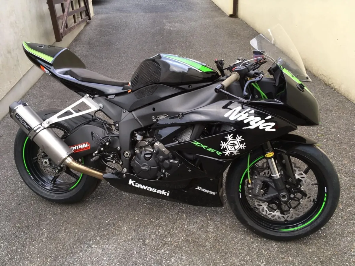 ZX-6R 636 Track bike - Image 1