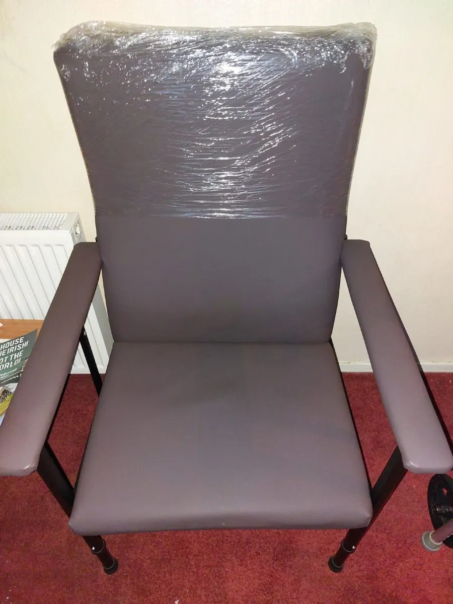 Adjustable high back chair - Image 1