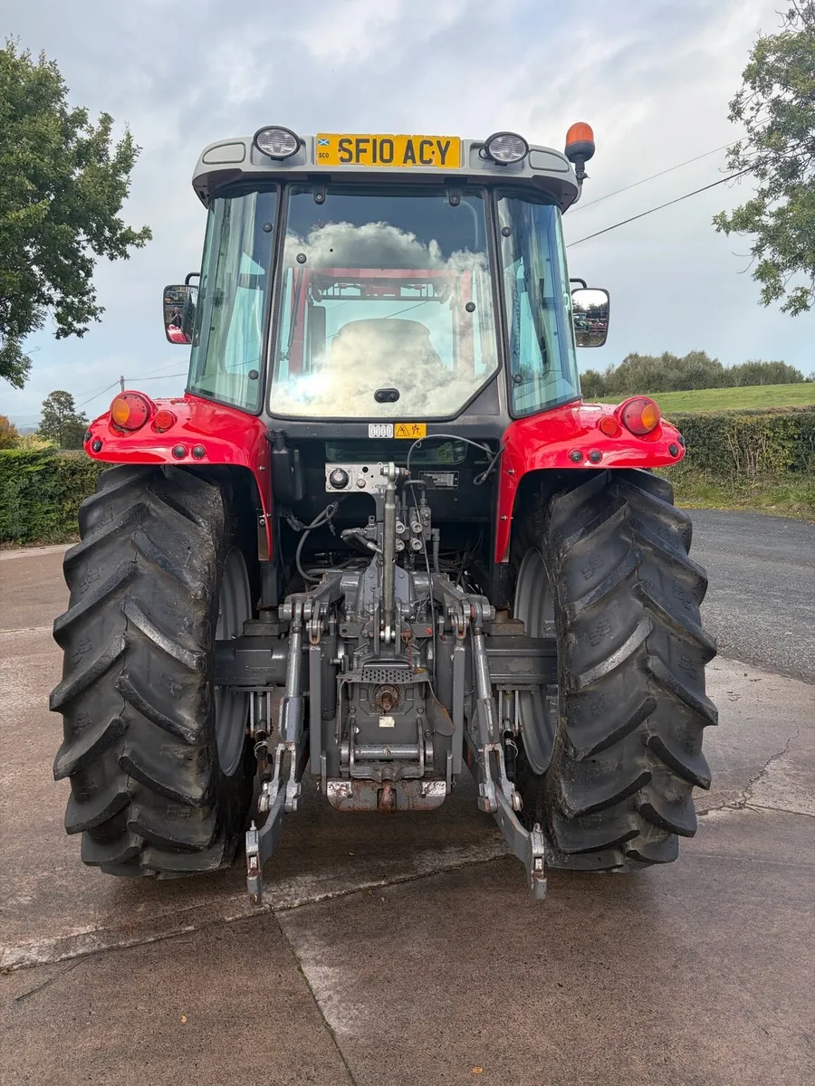 Massey Ferguson 5445 + loader - Image 2