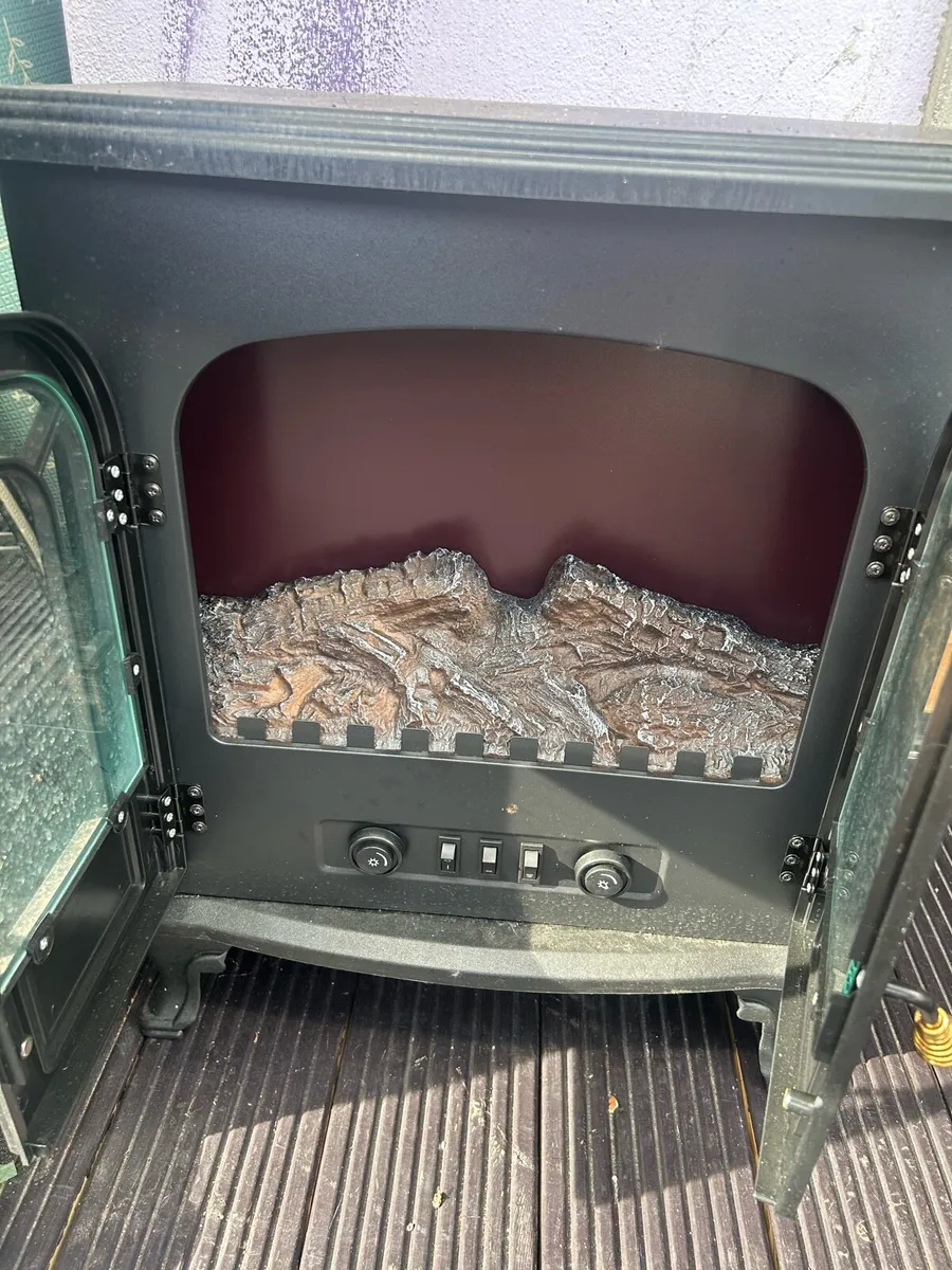 Warmlite plug in electric fire - Image 2