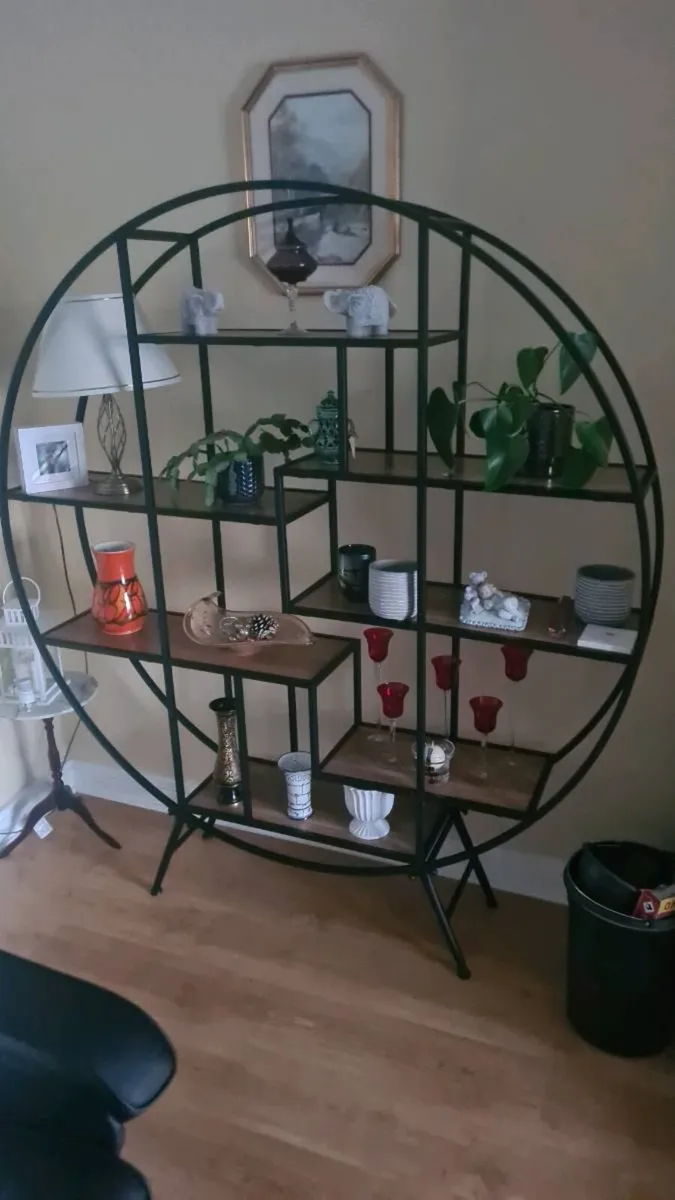 Circular Display Unit - Image 2