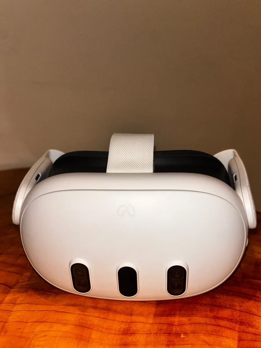 Meta quest 3 vr headset - Image 3