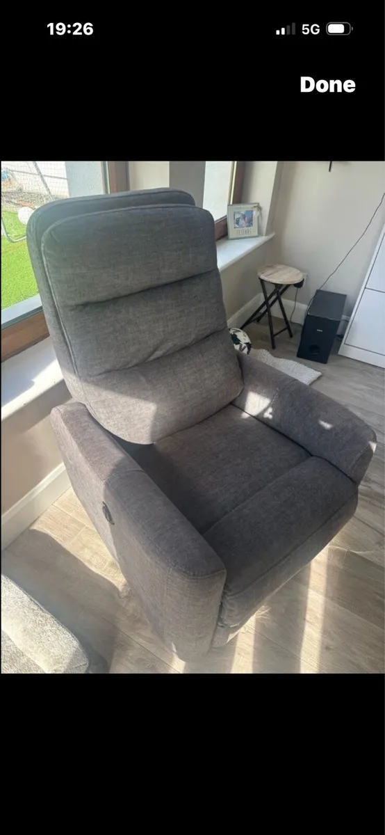 Electric recliner armchair - Image 3