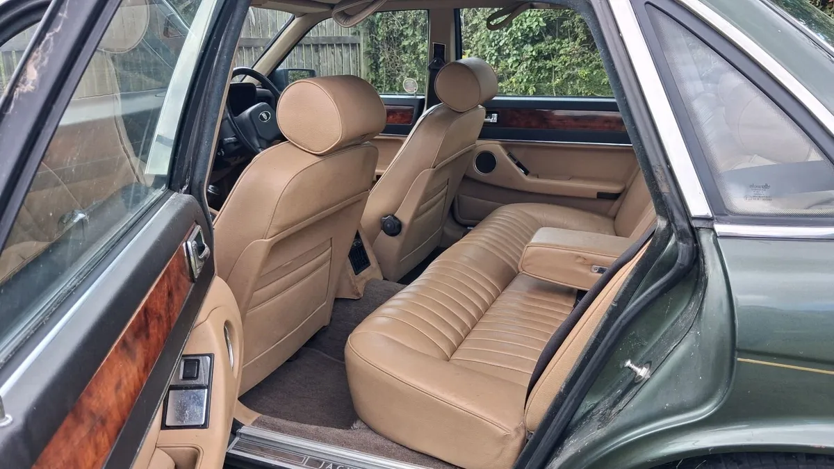 Jaguar XJ6 - Image 3