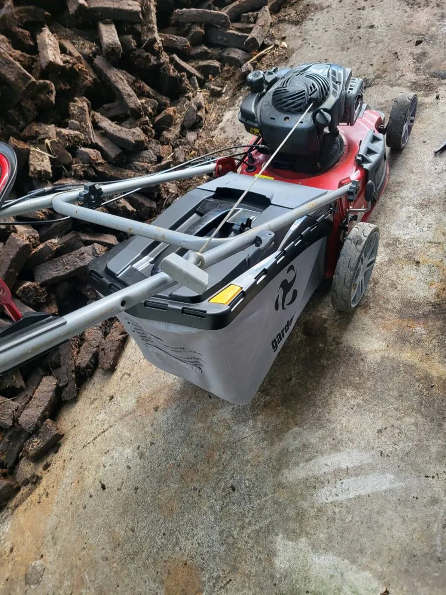 Self drive mower - Image 3
