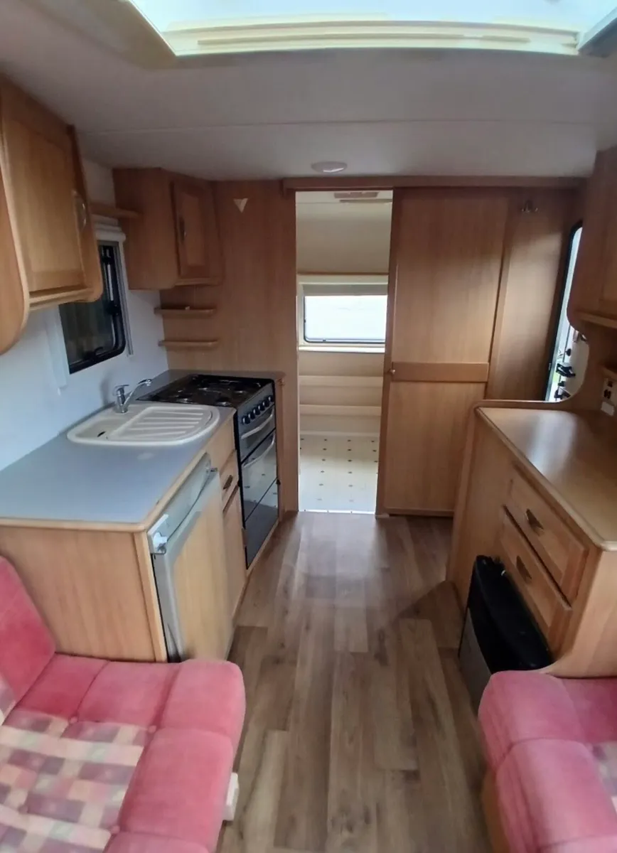 2/3 BERTH AVONDALE TOURING CARAVAN - Image 4
