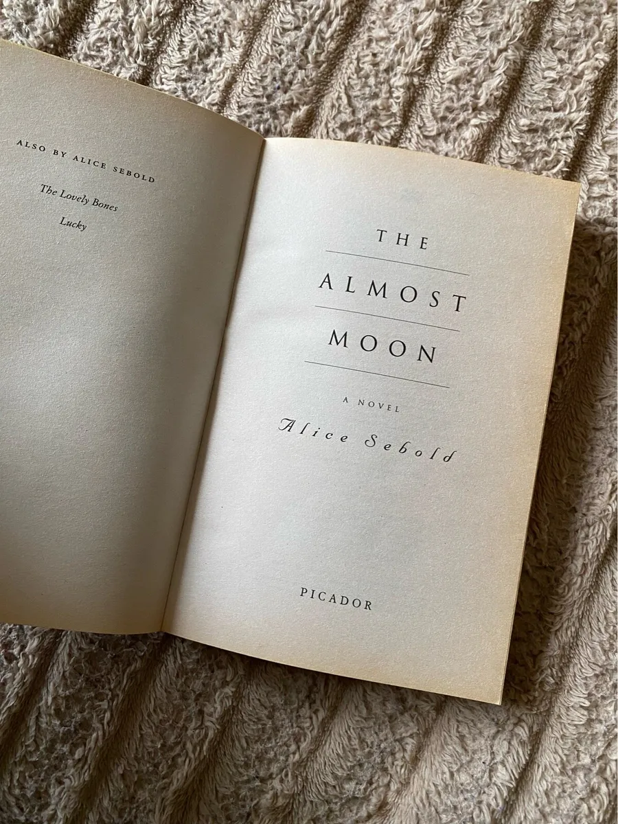 Book 📕 The Almost Moon by Alice Sebold - Image 2